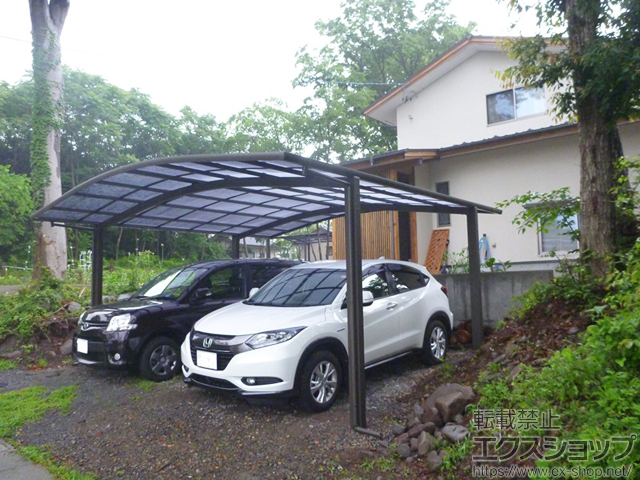 長野県東御市ののカーポート ネスカR (ラウンドスタイル) ワイド　積雪〜20cm対応 施工例