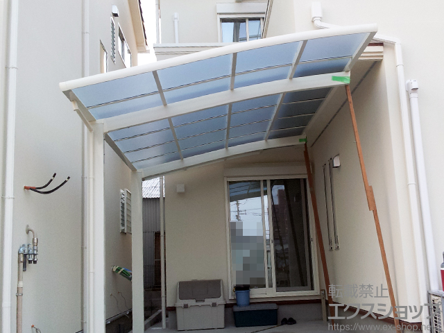 大阪府東大阪市ののカーポート ネスカR (ラウンドスタイル)積雪〜20cm対応 施工例