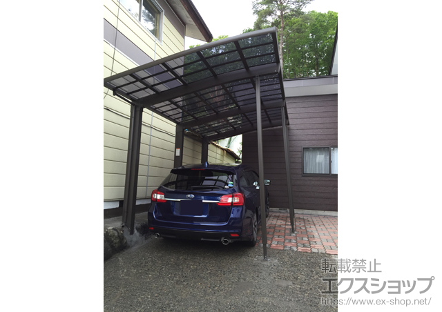 群馬県吾妻郡草津町のLIXIL リクシル（トステム）のカーポート レグナスポートシグマIII 3000 積雪〜100cm対応 施工例