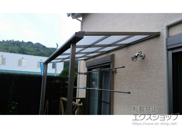 宮崎県児湯郡高鍋町のLIXIL リクシル（トステム）のテラス屋根 ライザーテラスII F型 テラスタイプ 単体 積雪〜20cm対応 施工例
