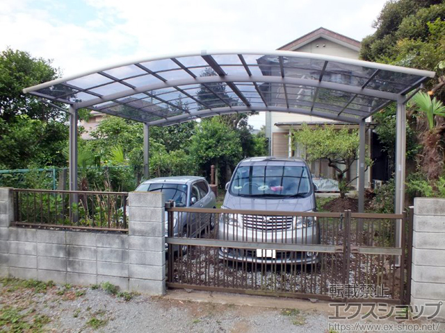 神奈川県平塚市のLIXIL リクシル（トステム）のカーポート カーブポートシグマIII ワイド 積雪〜20cm対応 施工例