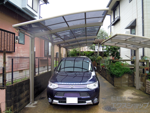 宮崎県宮崎市のLIXIL リクシル（トステム）のカーポート カーブポートシグマIII 縦連棟 積雪〜20cm対応 施工例