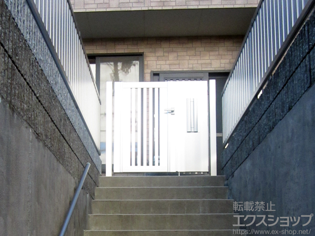 滋賀県大津市のの門扉 エクスライン門扉14型 両開き親子　門柱使用 施工例