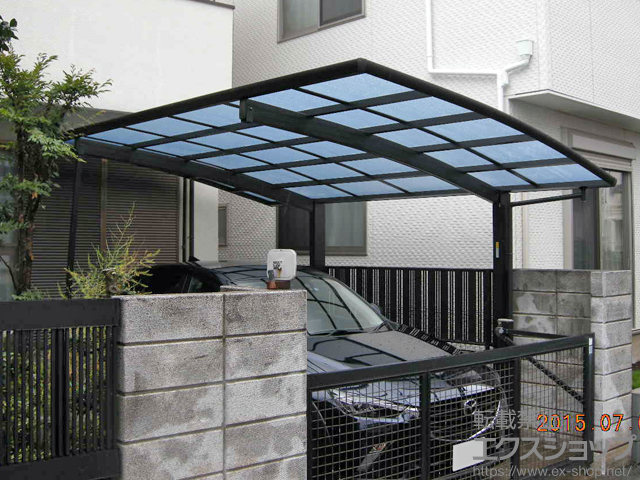 東京都国分寺市ののカーポート レイナポートグラン　積雪〜20cm対応＋着脱式サポート 標準・ハイルーフ兼用 2本入り×1セット 施工例