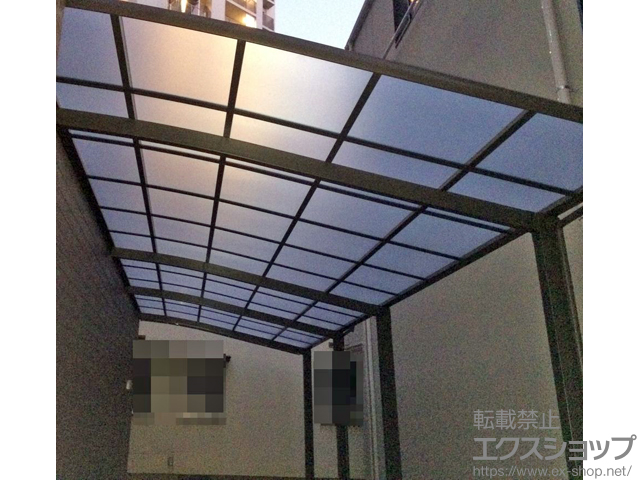 神奈川県川崎市のLIXIL リクシル（トステム）のカーポート ルーフポートシグマIII 縦連棟 積雪〜20cm対応 施工例