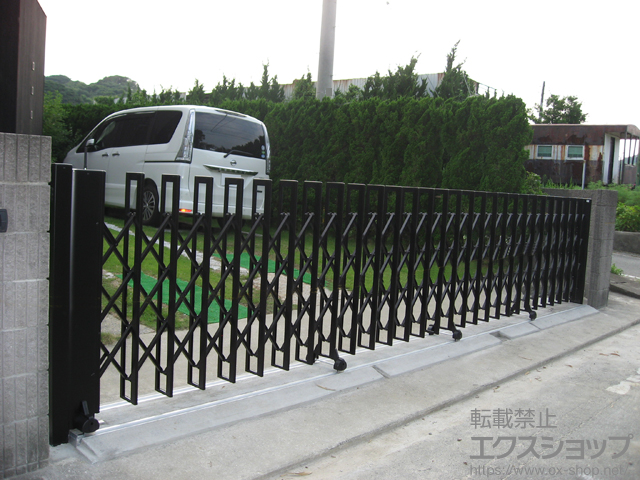 福岡県福岡市ののカーゲート レディアコー 2型 レールタイプ 片開き 電動式 635S 施工例