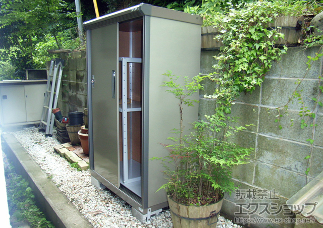 神奈川県三浦郡葉山町のの物置・屋外倉庫 ナイソーシスター 一般型(KMX-115DP) 施工例