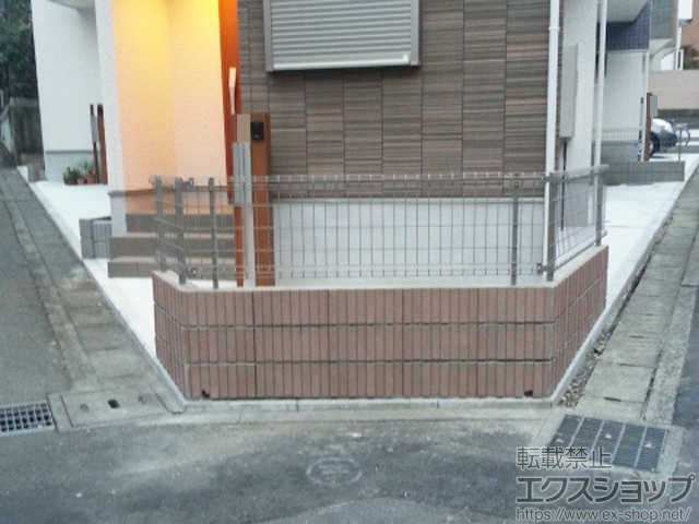 神奈川県横浜市ののフェンス・柵 ハイグリッドフェンスUF8型 フリーポールタイプ 施工例