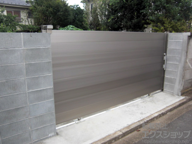 東京都文京区ののカーゲート エススライドD型 片引き 手動タイプ 施工例