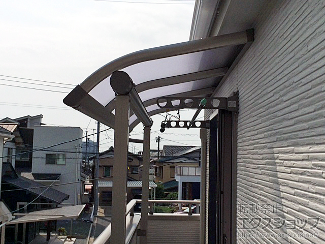 愛知県豊橋市ののバルコニー・ベランダ屋根 プレシオステラス R型 屋根タイプ 単体 積雪〜20cm対応 施工例
