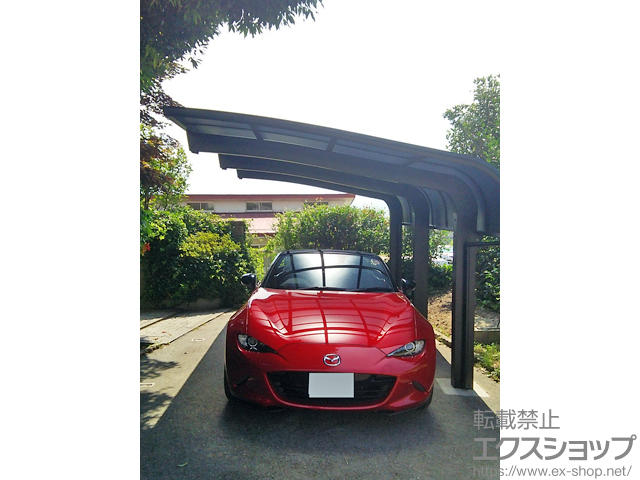 長野県飯田市のLIXIL リクシル（トステム）のカーポート テールポートシグマIII 1500 積雪〜50cm対応＋着脱式サポート（補助柱）標準　1本入り×3セット 施工例