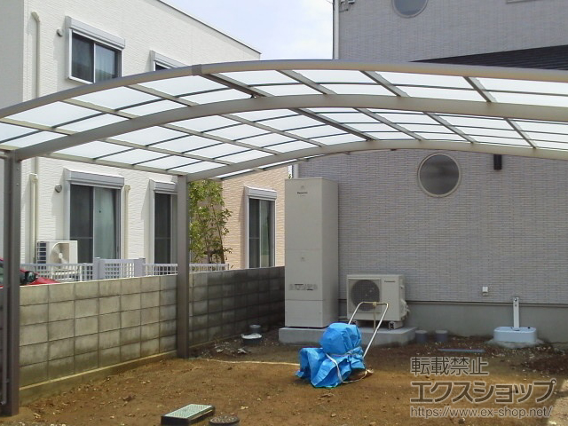 徳島県阿南市ののカーポート ネスカR (ラウンドスタイル) ワイド 積雪〜20cm対応 施工例