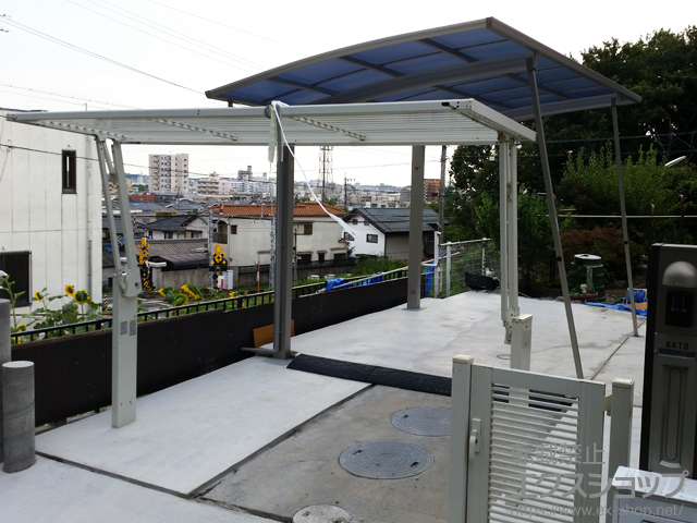 愛知県尾張旭市ののカーポート プレシオスポート 積雪〜20cm対応＋プレシオスポート 着脱式補助柱　2本入り×1セット 施工例