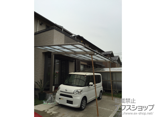 埼玉県三郷市のLIXIL リクシル（トステム）のカーポート レガーナポートシグマIII 積雪〜20cm対応 施工例