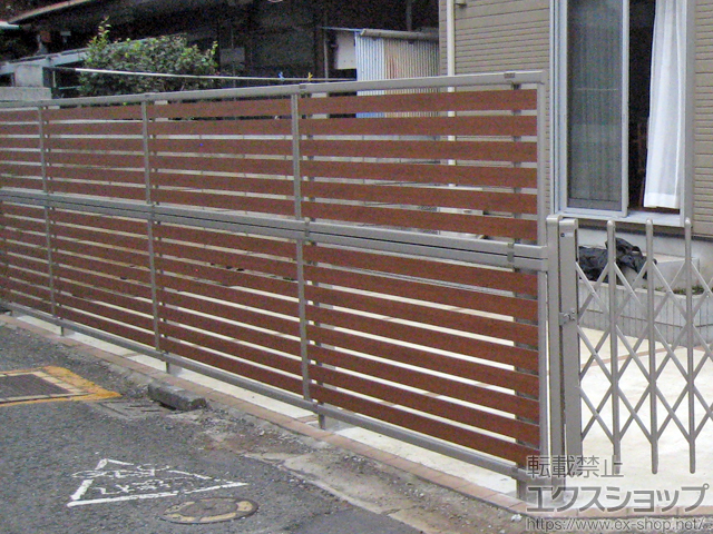 東京都狛江市ののフェンス・柵 ルシアスフェンスF04型 横板 木目カラー 2段施工 施工例