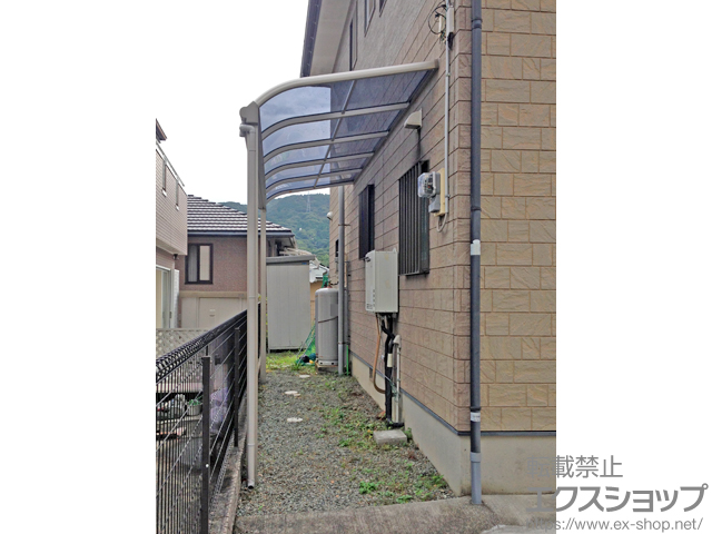 静岡県田方郡函南町ののテラス屋根 ヴェクターテラス R型 テラスタイプ 単体 積雪〜20cm対応 施工例