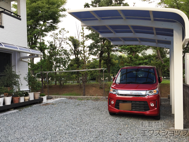 山梨県甲府市ののカーポート レイナキャップポートグラン50　積雪〜50cm対応 施工例