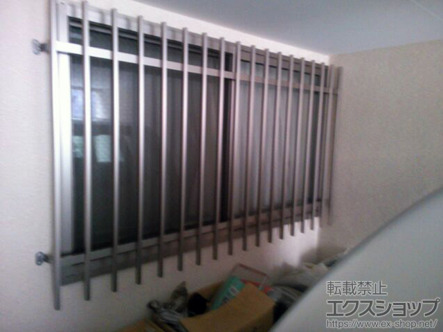 東京都杉並区のLIXIL リクシル（トステム）の面格子・窓格子 アルミ面格子 A型 施工例