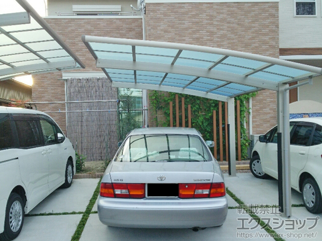 愛知県安城市ののカーポート レイナポートグラン　積雪〜20cm対応+YKK AP レイナポートグラン用 柱カバー(小) 2枚入 施工例