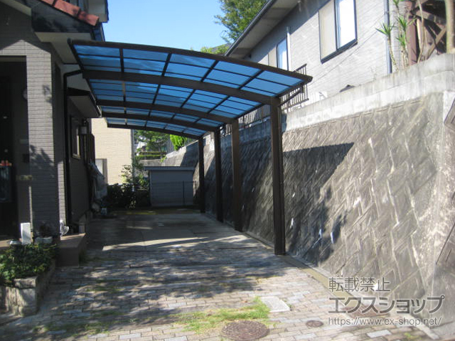 広島県安芸郡ののカーポート レイナポートグラン 縦連棟　積雪〜20cm対応 施工例