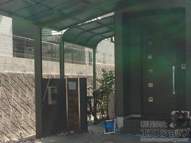 広島県広島市のLIXIL リクシル（トステム）のテラス屋根 ライザーテラスII R型 テラスタイプ 単体 積雪〜20cm対応 施工例