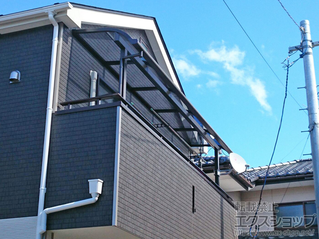 福島県伊達市のLIXIL リクシル（トステム）のバルコニー・ベランダ屋根 ライザーテラスII R型 屋根タイプ 単体 積雪〜20cm対応 施工例