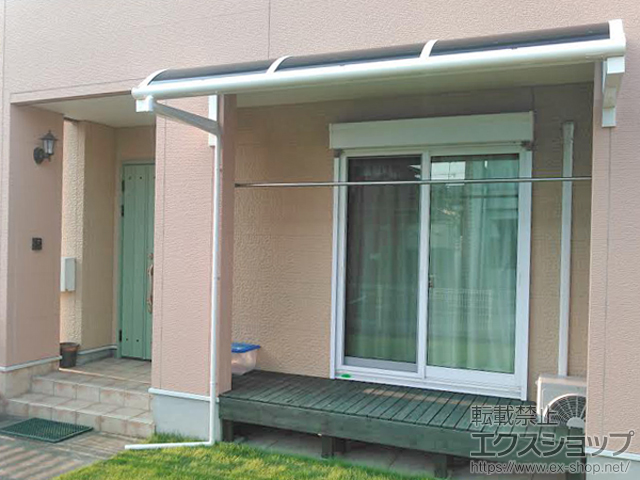 福岡県筑後市ののテラス屋根 ヴェクターテラス R型 ルーフタイプ 単体 積雪〜20cm対応＋ヴェクターテラス用たて樋L3400 施工例