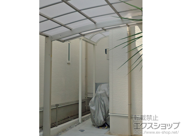 埼玉県川口市のLIXIL リクシル（トステム）のテラス屋根 ライザーテラスII R型 テラスタイプ 単体 積雪〜20cm対応 施工例