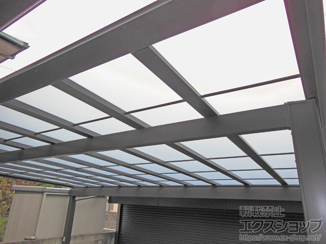 愛媛県松山市ののカーポート フーゴFプラス (フラットスタイル) ワイド W70水下梁延長 積雪〜20cm対応 施工例