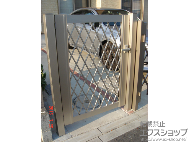 神奈川県川崎市のの門扉 エクスライン門扉4型 片開き 門柱使用 施工例