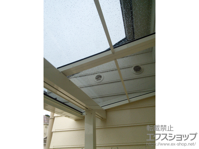 千葉県松戸市のLIXIL リクシル（トステム）のバルコニー・ベランダ屋根 ライザーテラスII F型 屋根タイプ 単体 積雪〜20cm対応 施工例