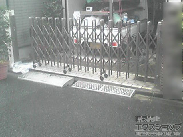 大阪府羽曳野市ののカーゲート トリップゲート RC型 ノンレール 片開き 36S 施工例