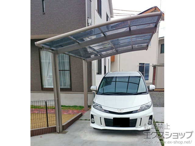 福島県相馬市ののカーポート ネスカR (ラウンドスタイル) 積雪〜20cm対応+ネスカR 用着脱式サポート 2本入り 標準柱用×1セット 施工例