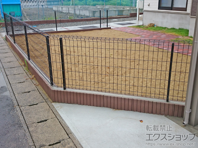 福島県相馬市ののフェンス・柵 イーネットフェンス1F型 自由柱タイプ 施工例