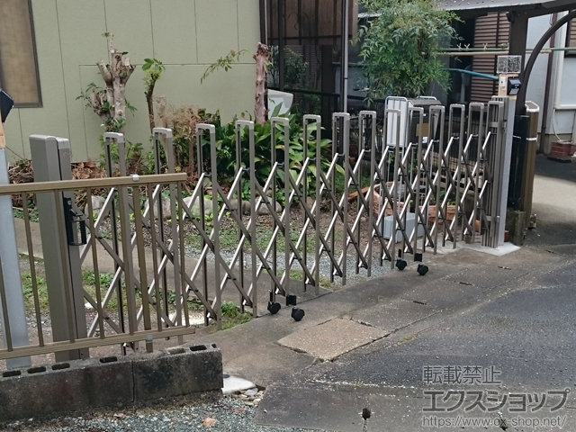 三重県松阪市ののカーゲート トリップゲート RB型 ノンレール 片開き 41S 施工例