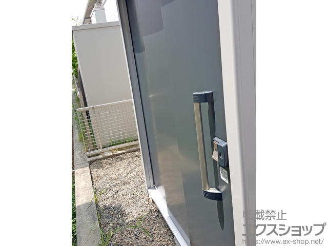 千葉県千葉市のの物置・屋外倉庫 エルモ 一般型（LMD-1811 SM） 施工例