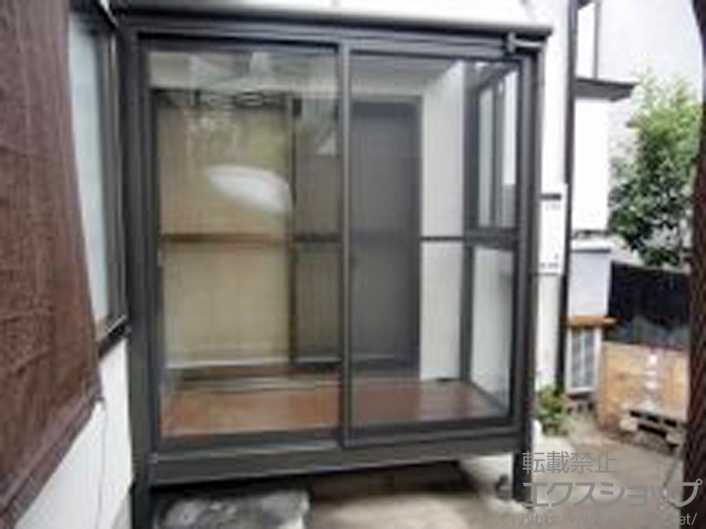 広島県広島市のLIXIL リクシル（トステム）のテラス囲い・サンルーム [片袖納まり]ほせるんですII R型 床納まり ランマ無 積雪〜20cm対応 施工例