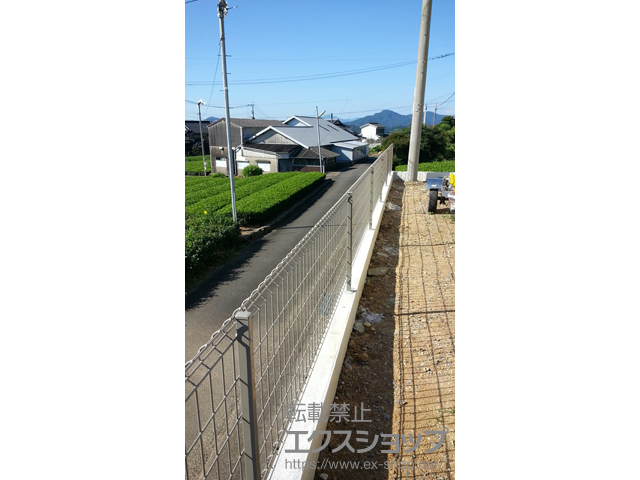佐賀県嬉野市ののフェンス・柵 ハイグリッドフェンスUF8型 フリーポールタイプ 施工例