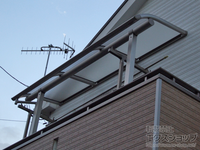神奈川県平塚市ののバルコニー・ベランダ屋根 ヴェクターテラス R型 屋根タイプ 単体 積雪〜20cm対応 施工例