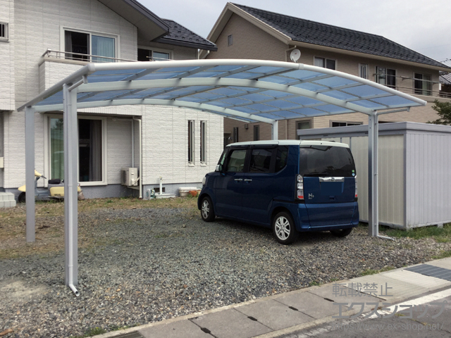 長野県千曲市ののカーポート ネスカR (ラウンドスタイル) ワイド 積雪〜20cm対応 施工例