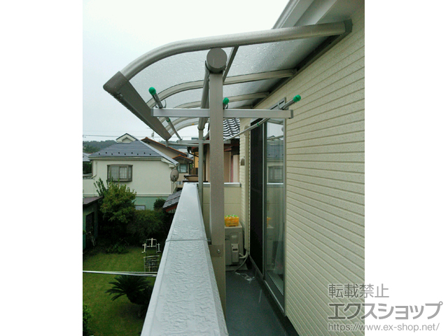 東京都小平市ののバルコニー・ベランダ屋根 プレシオステラス R型 屋根タイプ 単体 積雪〜20cm対応 施工例