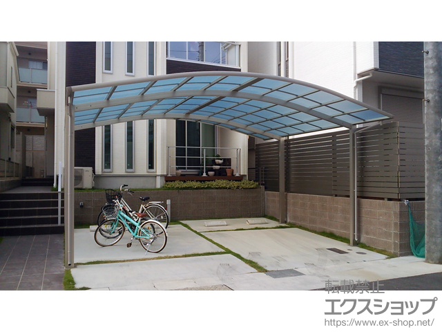 愛知県名古屋市ののカーポート レイナツインポートグラン　積雪〜20cm対応＋屋根ふき材補強部品 2セット 施工例