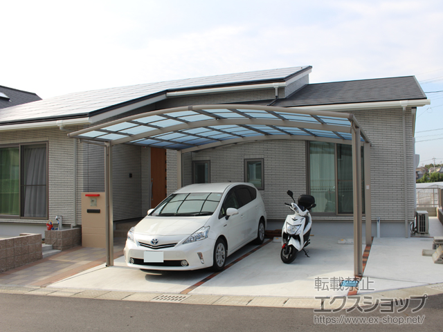 鹿児島県鹿児島市ののカーポート ネスカR (ラウンドスタイル) ワイド 積雪〜20cm対応 施工例