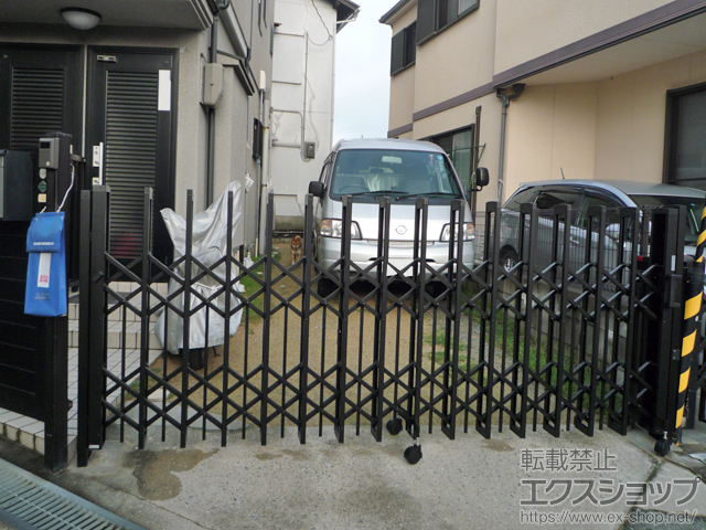 大阪府豊中市ののカーゲート トリップゲート イノーバP ノンレール 片開き キャスタータイプ 30S 施工例
