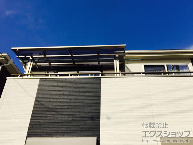 埼玉県上尾市のLIXIL リクシル（トステム）のバルコニー・ベランダ屋根 ライザーテラスII F型 屋根タイプ 単体 積雪〜20cm対応 施工例