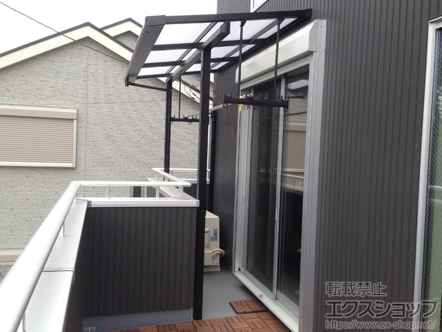 神奈川県横浜市のLIXIL リクシル（トステム）のバルコニー・ベランダ屋根 ライザーテラスII F型 屋根タイプ 単体 積雪〜20cm対応 施工例