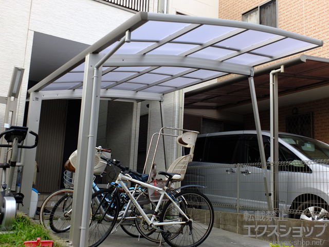 神奈川県大和市ののカーポート プレシオスポート 積雪〜20cm対応＋着脱式補助柱 標準・ハイルーフ兼用 2本入り×1セット 施工例