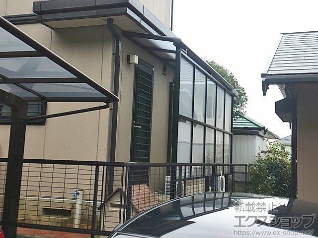 福岡県古賀市のLIXIL リクシル（トステム）のテラス屋根 パワーアルファ F型 テラスタイプ 単体 積雪〜30cm対応＋前面スクリーン/2段仕様 施工例