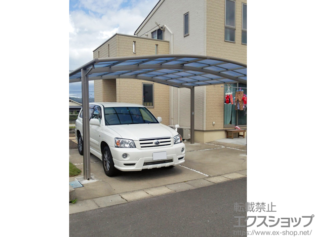 鹿児島県霧島市ののカーポート ネスカR (ラウンドスタイル) ワイド 積雪〜20cm対応 施工例