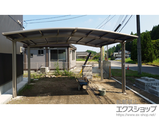 宮崎県都城市ののカーポート ネスカR (ラウンドスタイル) ワイド 積雪〜20cm対応 施工例